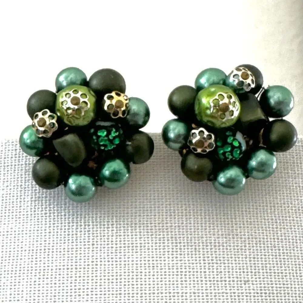 Vintage green cluster clip on earrings